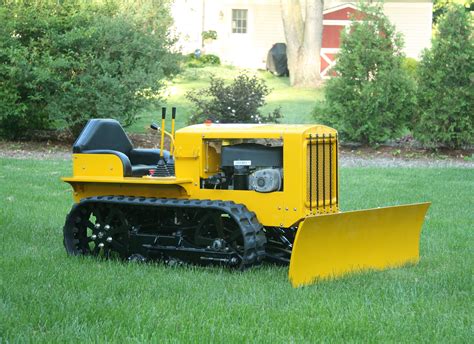 Building a Mini Bulldozer from Lawnmower Parts - Make: | Homemade ...