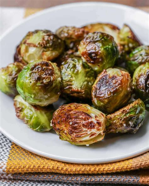 Roasted Brussel Sprouts | Lil' Luna