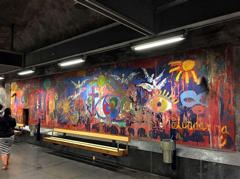 Métro de Stockholm : visiter la street art sous terre