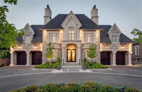 Pin by Malonte Davis on WhatMotivatesYou | House designs exterior ...