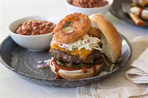 Grilled Barbecue Burgers with Onion Rings