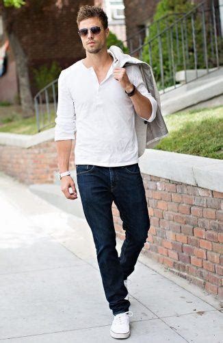 33 Best Men’s Outfits with Vans with Styling Tips