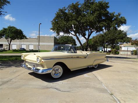 1957 Ford Skyliner | GAA Classic Cars