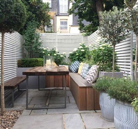 20+30+ Small Courtyard Garden Ideas – HOMYRACKS