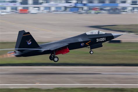 Is the Chinese J-31 5th-Gen Stealth Fighter a F-35 "Rip-Off? - Warrior ...