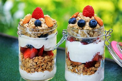 8 Healthy Snacks To Help You Achieve Your Fitness Goals