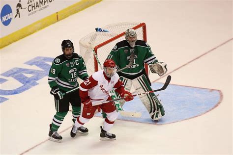 Wisconsin hockey TV schedule: WPT picking up North Dakota, Boston ...