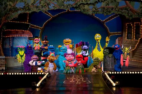 Sesame Street Live! show in Hershey takes guests on a journey around ...