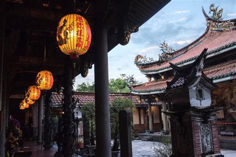 What Are the Most Amazing Taipei Temples to Visit?