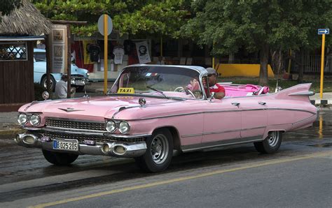 1959 Cadillac Eldorado Biarritz (pink) | ubicaciondepersonas.cdmx.gob.mx