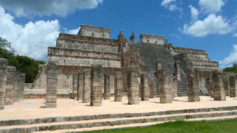 Chichen Itza Mayan pyramid ruins : Yucatan Mexico | Visions of Travel