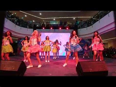 JKT48 - Part 2 @. Summer Tour Semarang - YouTube