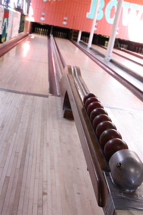 Candlepin. | 10 Pins. 3 Rolls. No holes. | lightningfades | Flickr