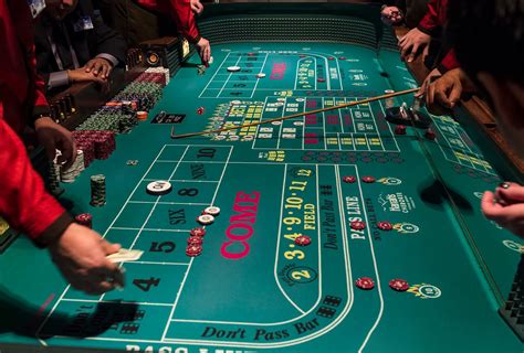 Table de craps - Tout savoir sur la table de craps - Mondo Casinos