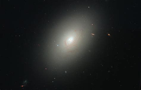 File:Elliptical Galaxy NGC 4150.jpg