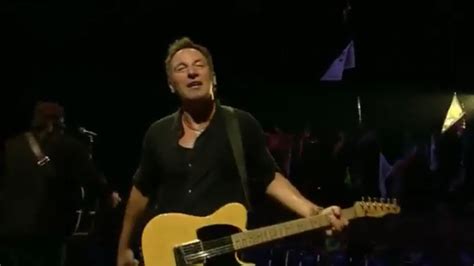 Working on a Dream - Bruce Springsteen (live at Glastonbury Festival ...