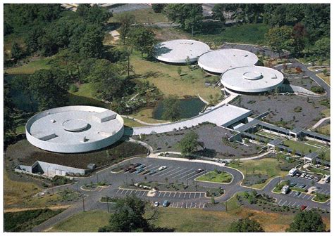 LAS ARMAS DE CORONEL: Carter Center and Carter Library: siamese brothers