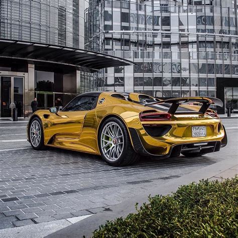 Porsche 918 in Gold Chrome #topautolist #porsche #918 #gold | Porsche ...