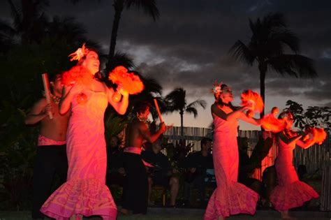 Traditional Hula Costumes | Hawaii Luau Company