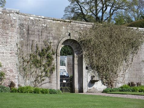 BRECHIN CASTLE GARDENS 28-04-2019 11-46-24 | Plantaholic Sheila | Flickr