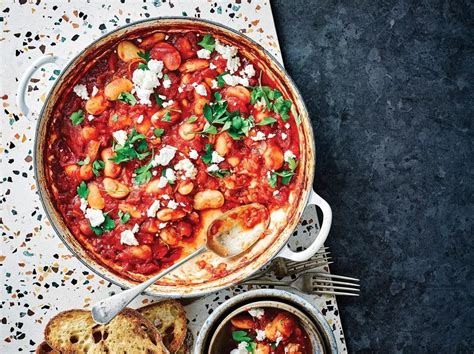 Gigantes Plaki (Greek Baked Beans With Feta) – Greek City Times