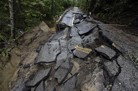 News and Report Daily 朗 California faces more floods, mudslides after ...