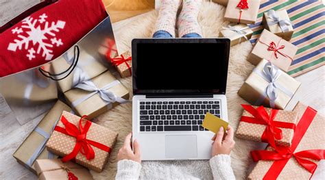 30 startling stats on online holiday shopping in 2020 - BarnRaisers, LLC