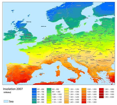 Average daily solar insulation map of the European continent, 2007 ...