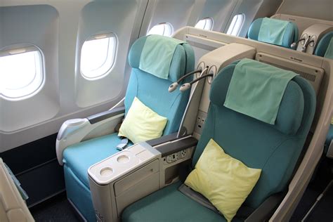 Korean Air A330-200 Business Class Sleeper Seat | Korean air, Business ...