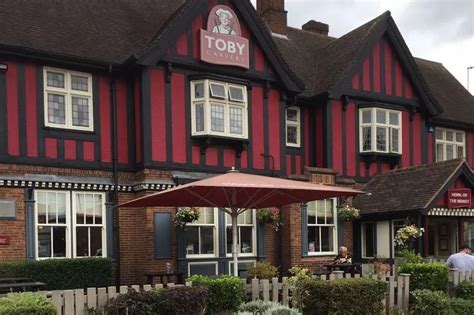 Two Derby pubs closed after a police incident - Derbyshire Live