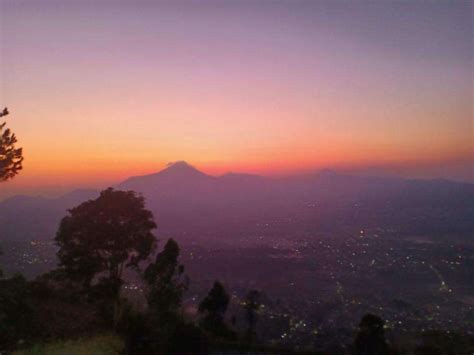 Sunrise Gunung Putri Lembang - Quick & Easy Booking with Traveloka ...