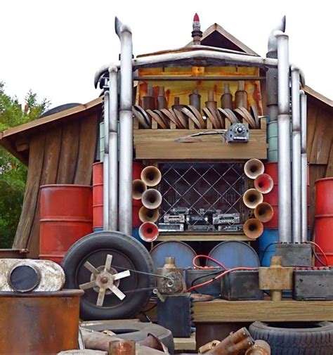 Disneyland Diva: Mater's Junkyard Jamboree - Cars Land