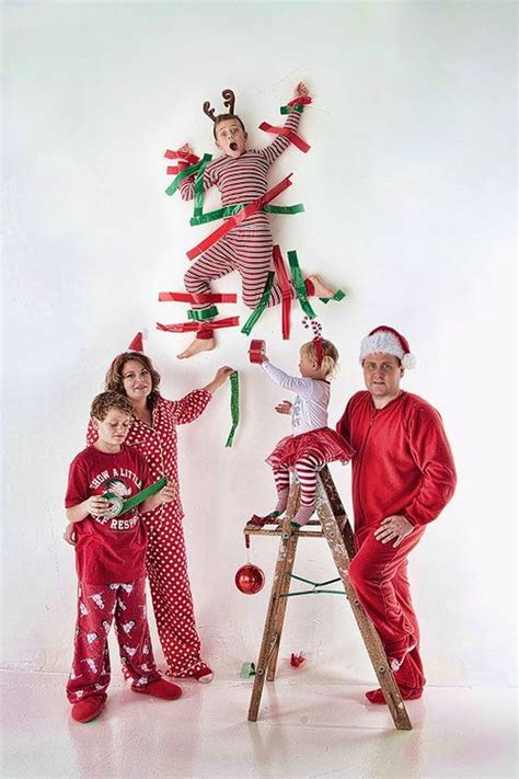 20 Fun and Creative Christmas Card Photo Ideas - Hative