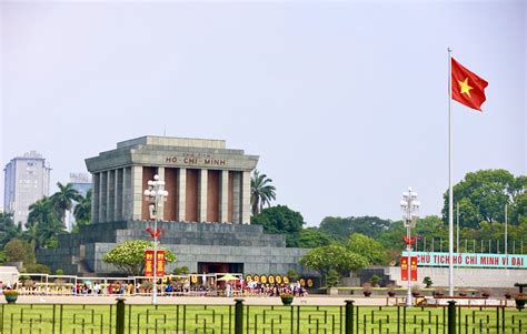 Ho Chi Minh Mausoleum suspends visits for yearly maintenance