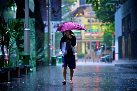 Rain in Singapore! | 비 사진, 산토스, 추억