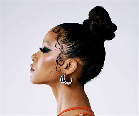 31 Stunning Bun Hairstyles for Black Hair [2023] (2023)