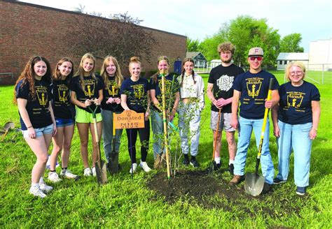 Bement High School NHS beautifies campus with planting of tree – The ...