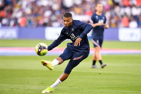 Kylian Mbappe adds Zinedine Zidane to France dream team - Football Espana