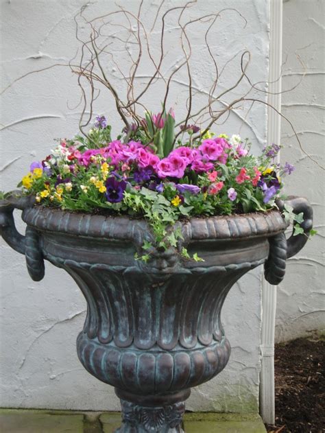 17 Best images about Spring Containers on Pinterest | Gardens ...