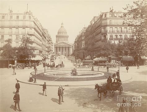 19th Century Paris Street Scene by Bettmann