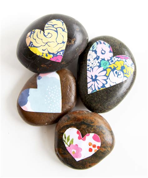 How to Mod Podge on Rocks with Paper - Mod Podge Rocks