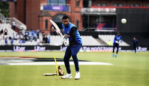 Hardik Pandya bats during warm-up | ESPNcricinfo.com