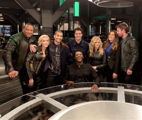 Arrow - Season 8 Cast | Acteurs arrow, Actrice, Image super héros