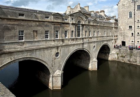 Pulteney Bridge - Bath UK Tourism, Accommodation, Restaurants & Whats On