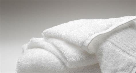 Luxury Organic Cotton Hotel Bath Mat (White) - Fou Furnishings