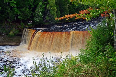 From the Land of Hiawatha | At 200 feet across, with a drop … | Flickr ...