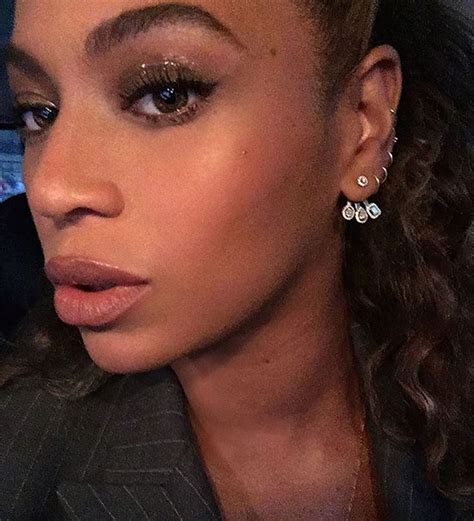 Beyoncé close-up | Beyonce earrings, Beyonce instagram, Beyonce