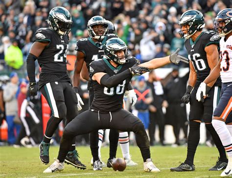 A player-by-player look at all 52 players on the Eagles’ roster at the ...