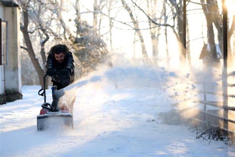 15 Snow Blowing Tips (Easy Snow Removal) - Sensible Digs