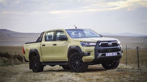 2.8 GD6 4X4 Legend RS auto test drive. Is this peak Hilux?